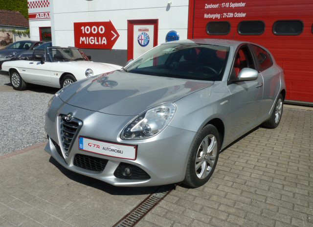 Alfa 16 jtd DISTINCTIVE